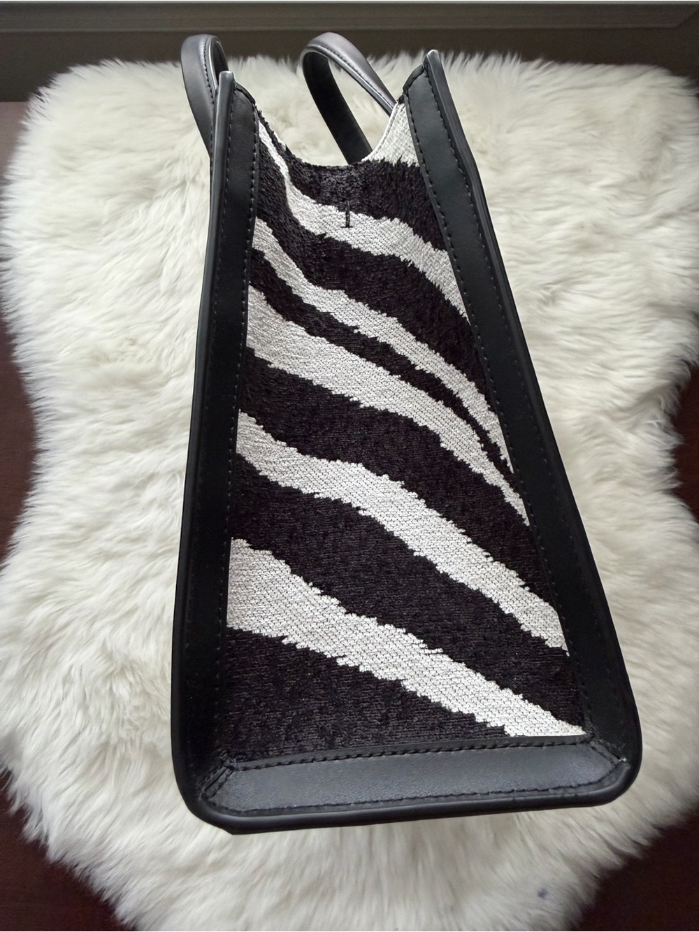 New ! kate spade Black & White Zebra Print Tote - Picture 6 of 9